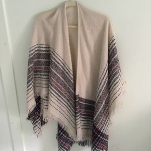 beige/ white/ blue knot poncho